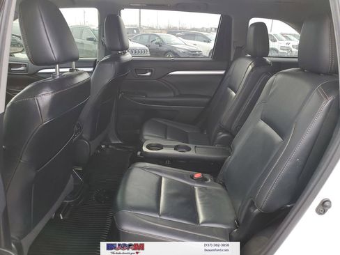 Used 2019 Toyota Highlander XLE image 15