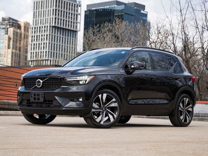 Used 2023 Volvo XC40 B5 Ultimate w/ Protection Package Premier