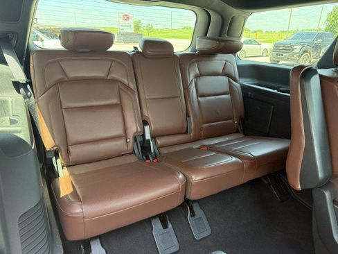 Used 2025 Lincoln Navigator Reserve AWD/4WD image 24