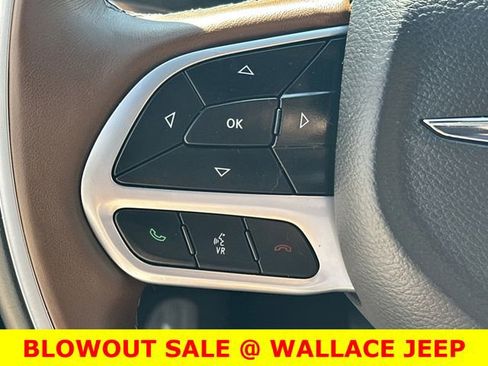 Used 2020 Chrysler Pacifica Limited w/ Advanced Safetytec Group FWD image 27