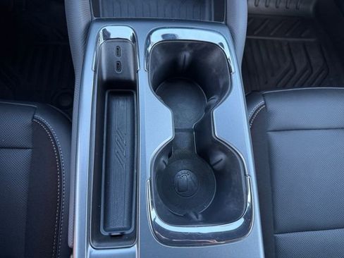 Used 2025 Chevrolet Equinox EV RS image 26