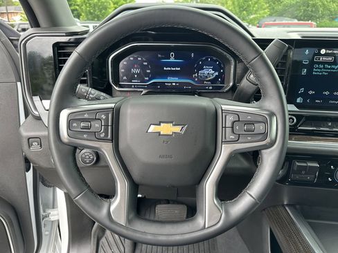 Used 2025 Chevrolet Silverado 2500 LT w/ All Star Edition AWD/4WD image 12