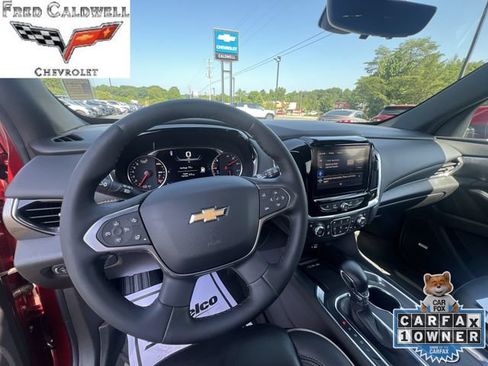 Used 2023 Chevrolet Traverse Premier FWD image 16