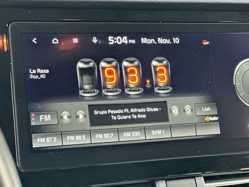 Used 2022 Kia Niro EX image 18