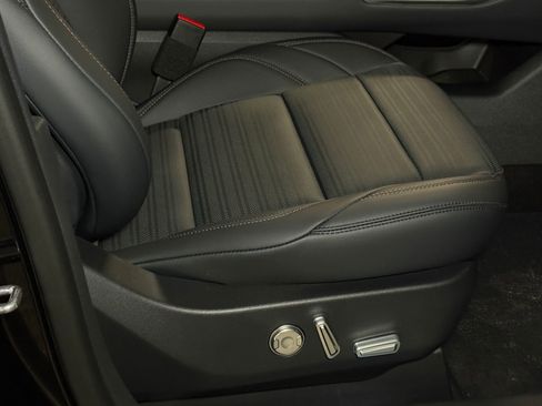 New 2026 Lincoln Nautilus Reserve w/ Jet Appearance Package AWD/4WD image 9