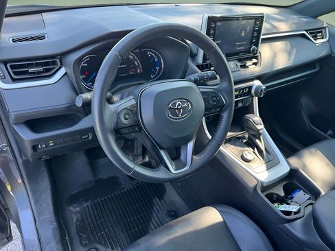 Used 2021 Toyota RAV4 XSE AWD/4WD image 22