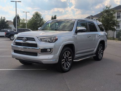 Used 2020 Toyota 4Runner Limited AWD/4WD image 8