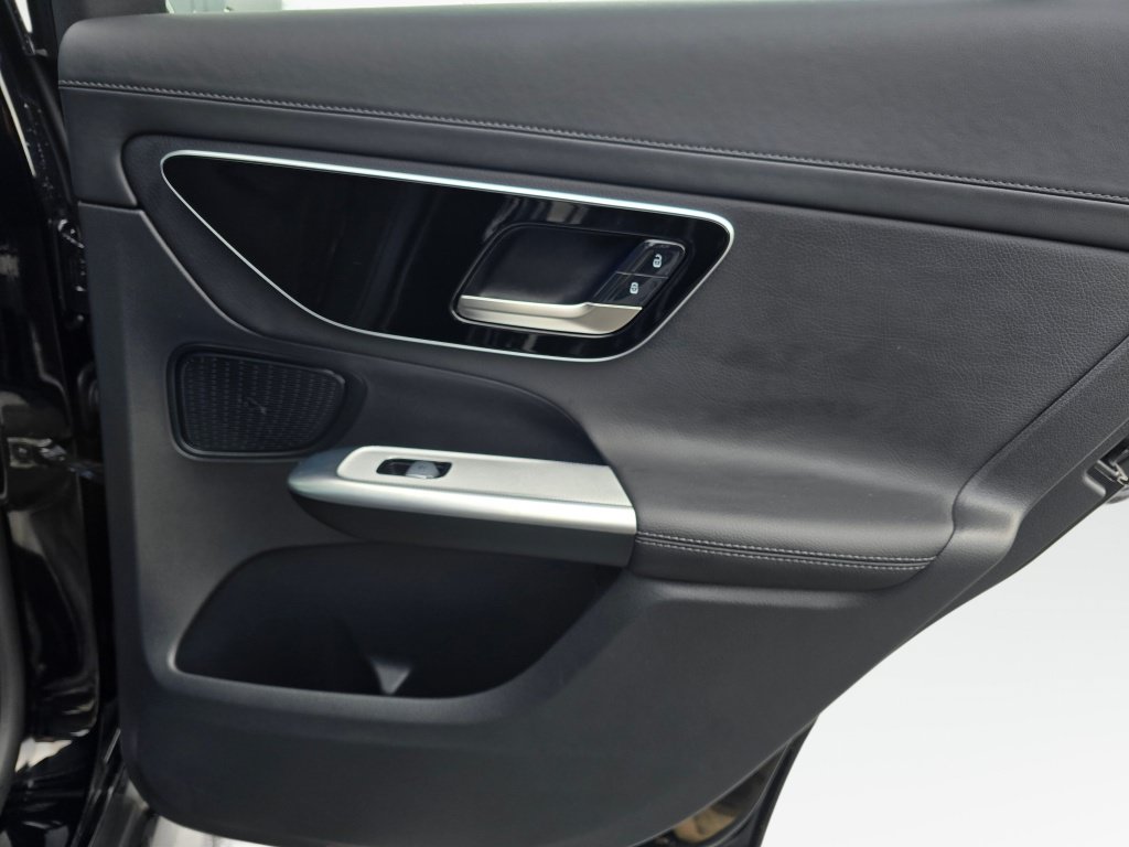 Used 2026 Mercedes-Benz GLC 300 4MATIC image 24