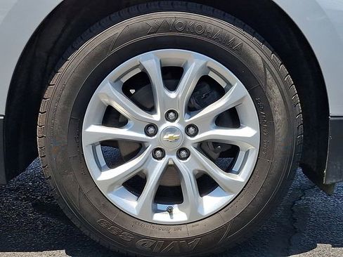 Used 2019 Chevrolet Equinox LT FWD image 8