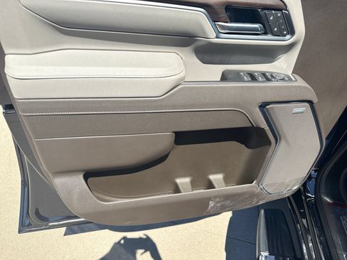 New 2026 GMC Sierra 2500 SLT AWD/4WD image 21