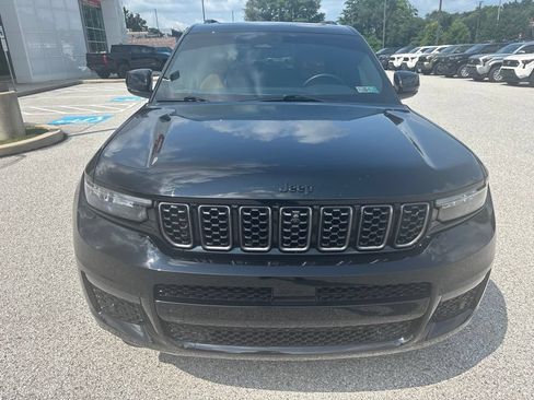 Used 2024 Jeep Grand Cherokee L Summit w/ High Altitude Package AWD/4WD image 11