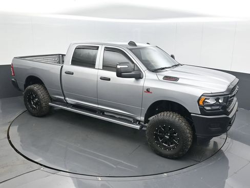 Used 2023 RAM 3500 Tradesman image 34