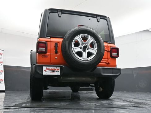 Used 2019 Jeep Wrangler Unlimited Sport S image 36