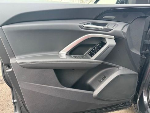 New 2025 Audi Q5 Premium Plus image 12