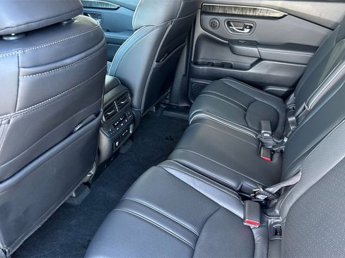Certified 2025 Honda Pilot Elite image 5