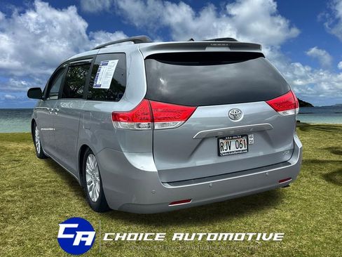 Used 2011 Toyota Sienna XLE image 5