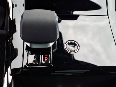 New 2026 Land Rover Range Rover Sport SE image 13