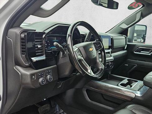 Used 2024 Chevrolet Silverado 2500 LTZ w/ LTZ Convenience Package AWD/4WD image 8