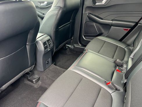 Used 2025 Ford Escape ST-Line AWD/4WD image 9
