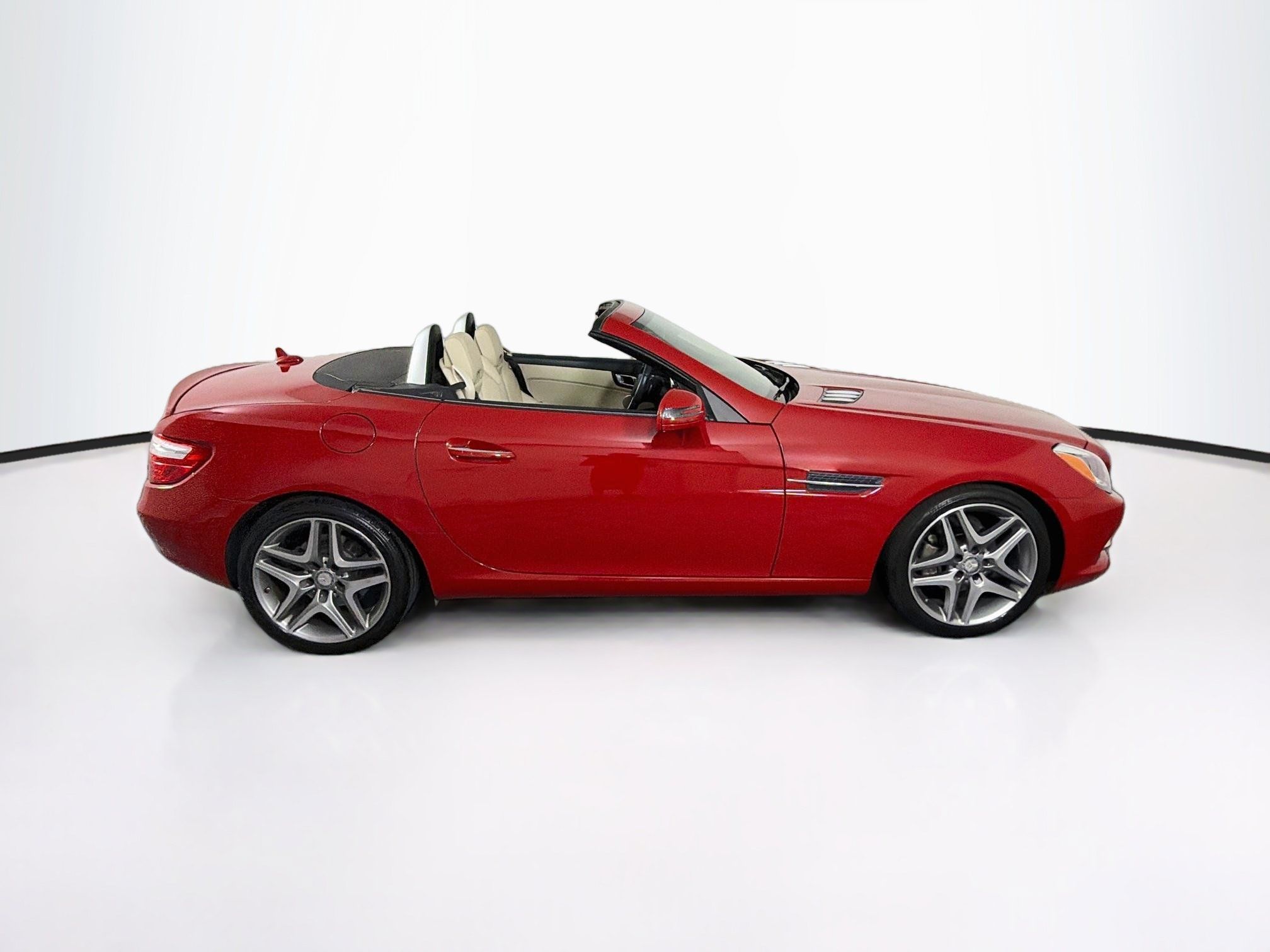 Used 2014 Mercedes-Benz SLK 250 image 10