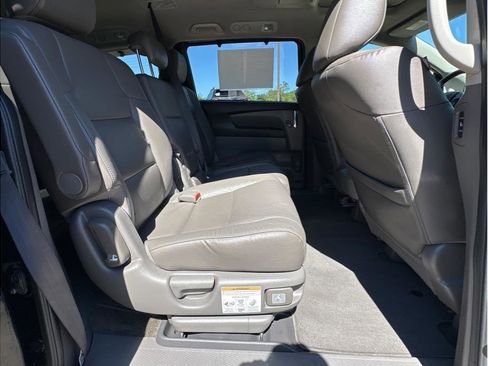 Used 2015 Honda Odyssey Touring Elite image 12