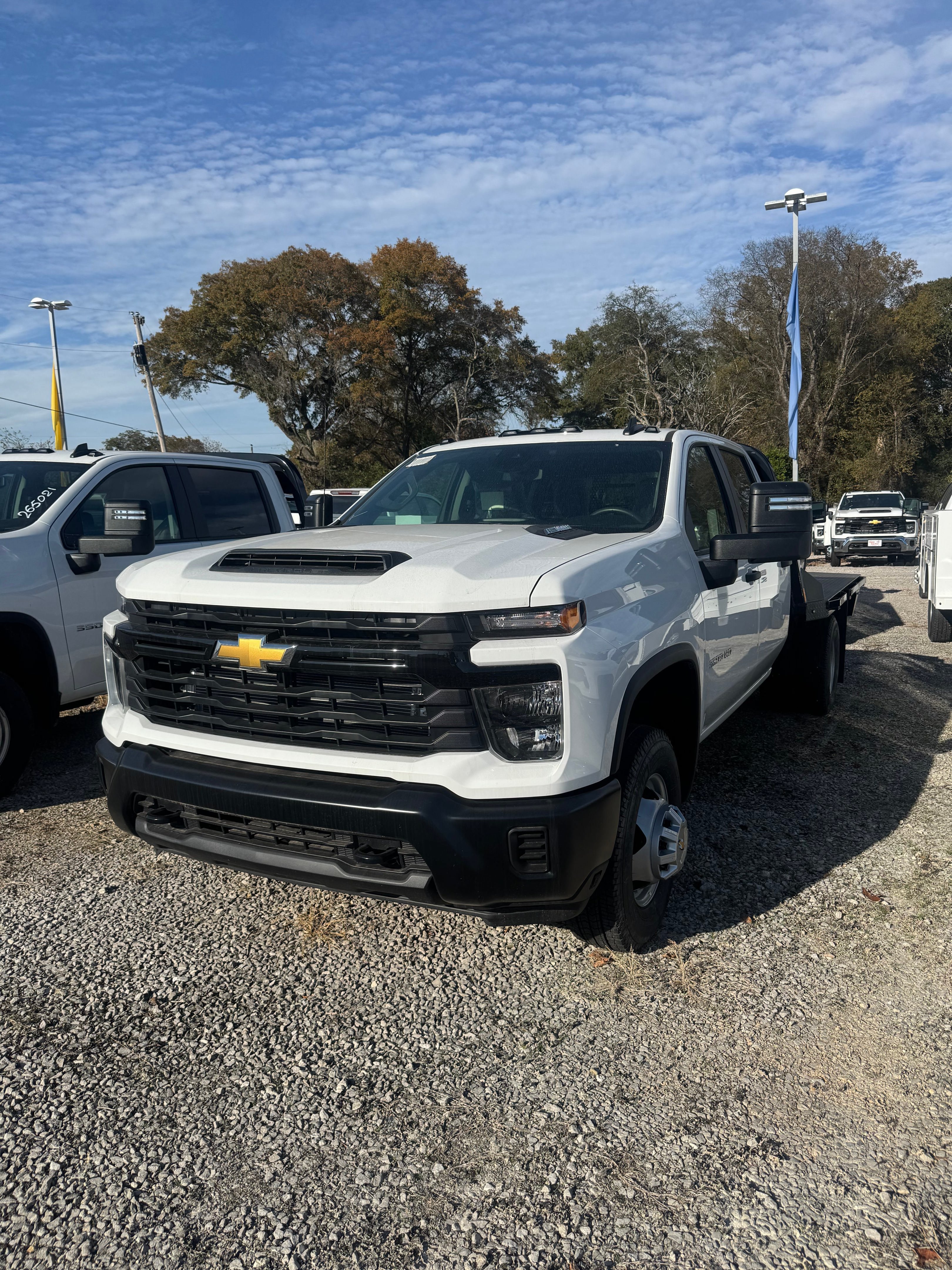 Used 2025 Chevrolet Silverado 3500 W/T w/ WT Convenience Package AWD/4WD image 1