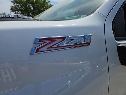 Used 2025 Chevrolet Silverado 2500 LT image 30