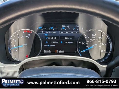 Used 2022 Ford F250 Lariat w/ Black Appearance Pkg AWD/4WD image 28