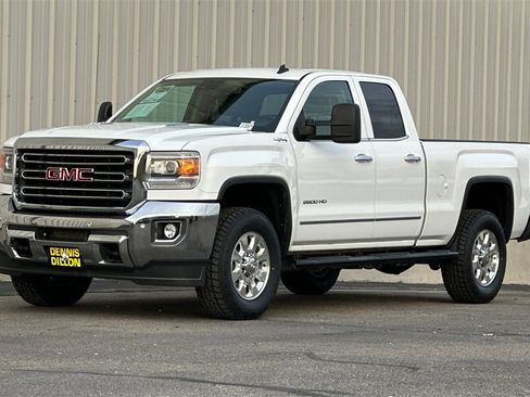 Used 2015 GMC Sierra 2500 SLT w/ Driver Alert Package image 9