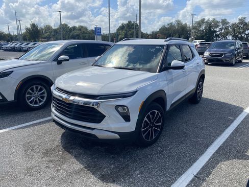 Used 2025 Chevrolet TrailBlazer LT FWD image 13