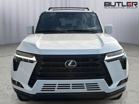 Used 2026 Lexus GX 550 w/ Accessory Package (2T) AWD/4WD image 9