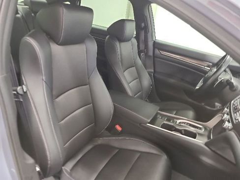 Used 2022 Honda Accord Sport image 11