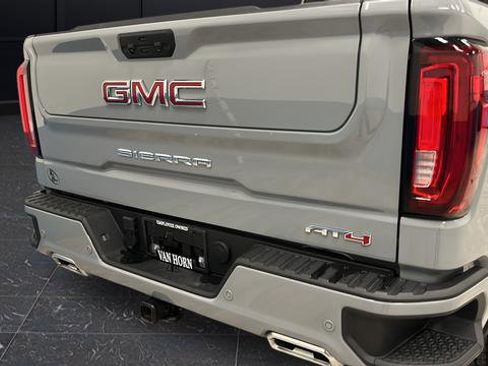 Used 2025 GMC Sierra 1500 AT4 w/ AT4 Premium Package AWD/4WD image 41