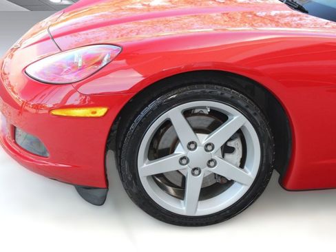 Used 2007 Chevrolet Corvette Coupe image 12