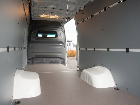 Used 2024 Mercedes-Benz Sprinter 3500 image 37