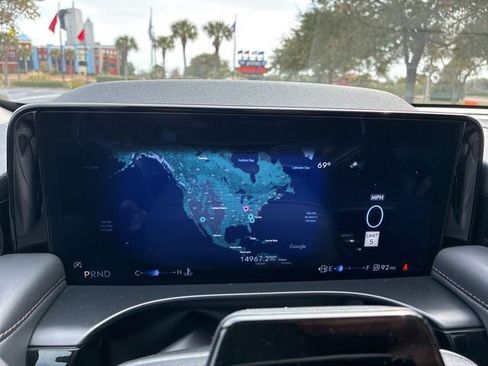 Certified 2025 Lincoln Aviator Reserve w/ Equipment Group 201A image 29