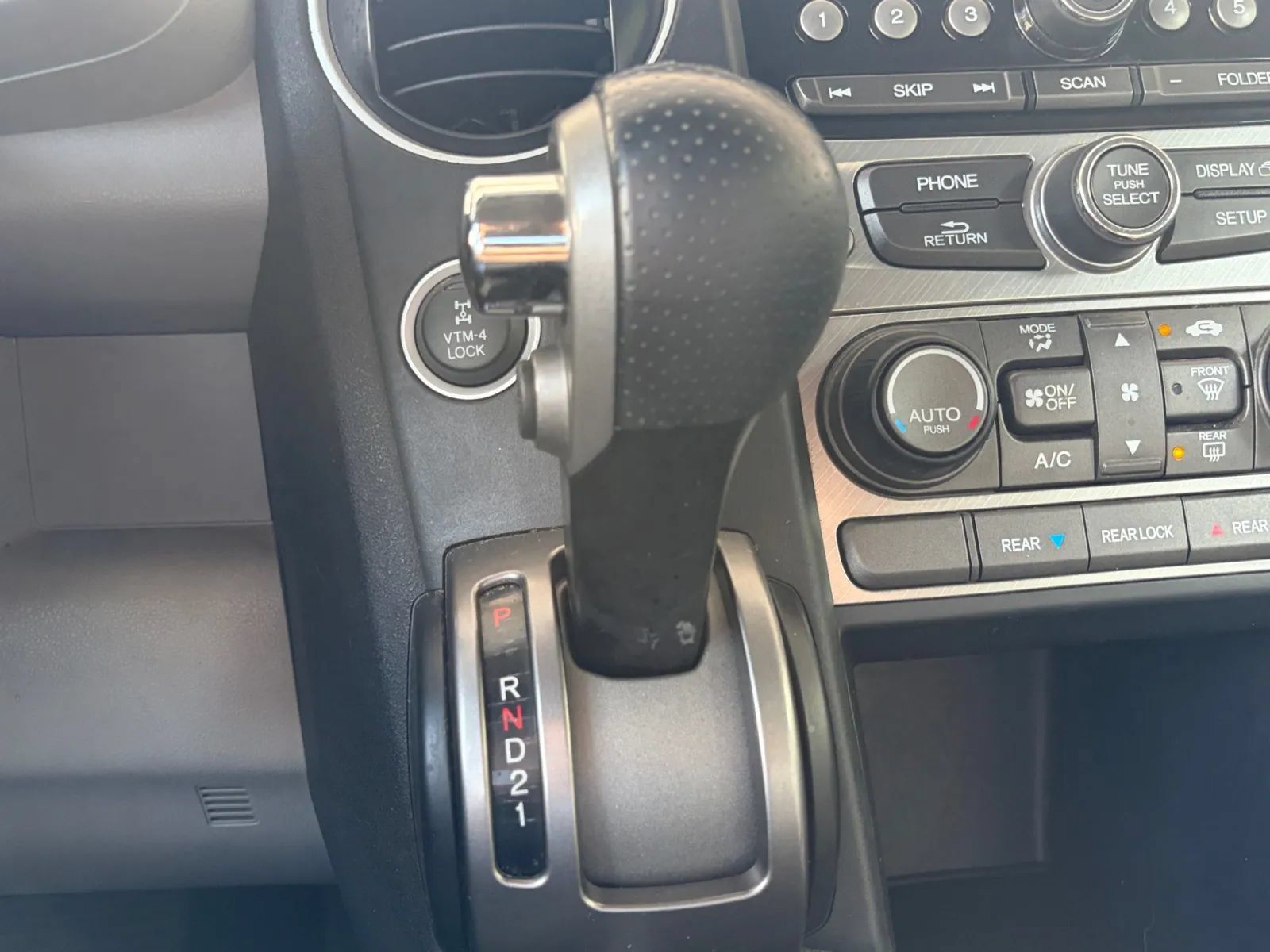 Used 2015 Honda Pilot LX image 26