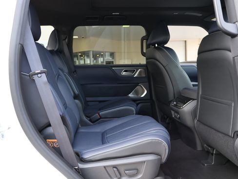 Used 2026 INFINITI QX80 4WD image 23