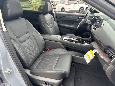 New 2026 Nissan Rogue Platinum w/ Platinum Premium Package image 11