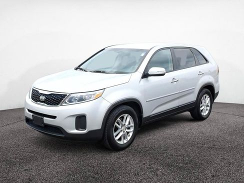 Used 2015 Kia Sorento LX FWD image 2