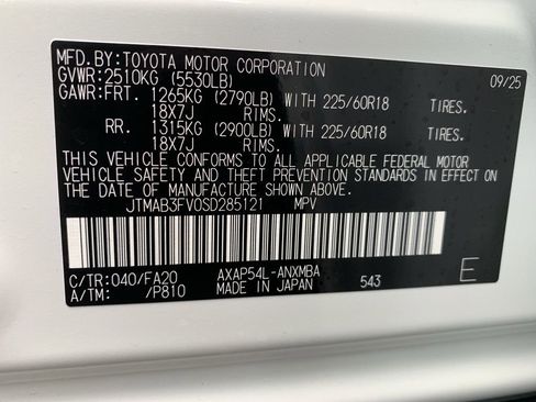 New 2025 Toyota RAV4 SE image 32