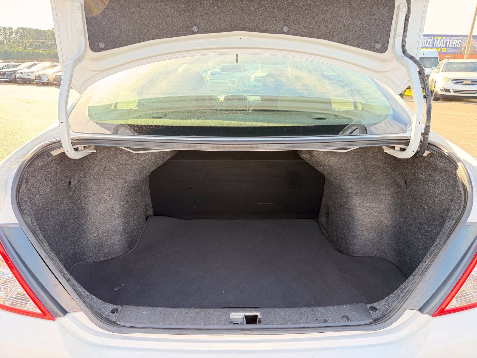 Used 2018 Nissan Versa S Plus FWD image 35