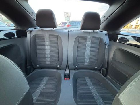 Used 2012 Volkswagen Beetle 2.0T image 15