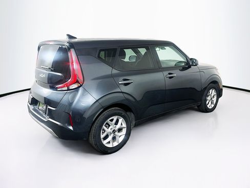 Used 2025 Kia Soul LX w/ LX Technology Package FWD image 9