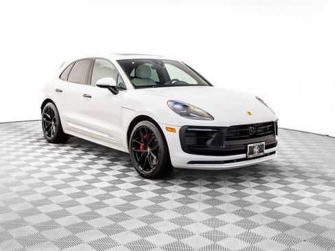 Certified 2024 Porsche Macan GTS image 6