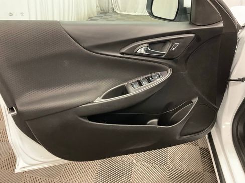 Used 2024 Chevrolet Malibu LT image 10