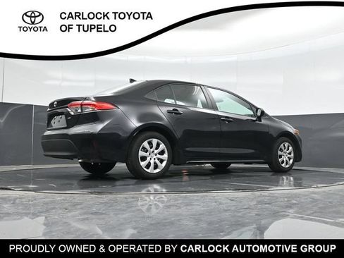 Used 2025 Toyota Corolla LE FWD image 39
