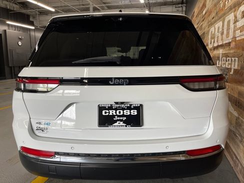 Used 2022 Jeep Grand Cherokee Limited 4xe w/ Luxury Tech Group II AWD/4WD image 20