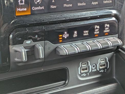 Used 2022 RAM 1500 Limited AWD/4WD image 14