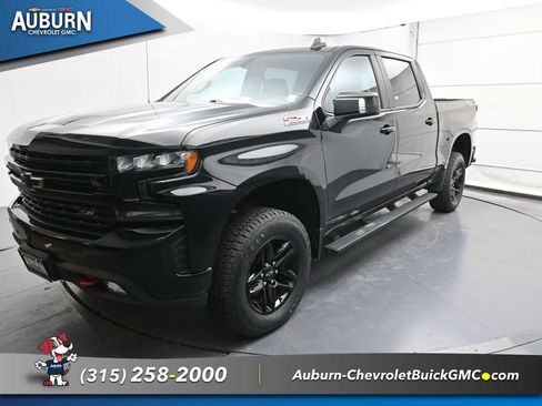 Used 2021 Chevrolet Silverado 1500 LT Trail Boss w/ Convenience Package II image 9